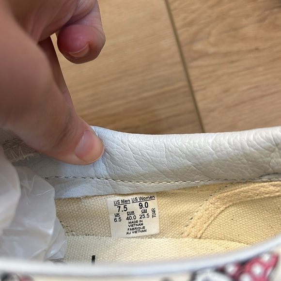 Disney × Vans Minnie Mouse Slip-On W9 - Picture 14 of 16